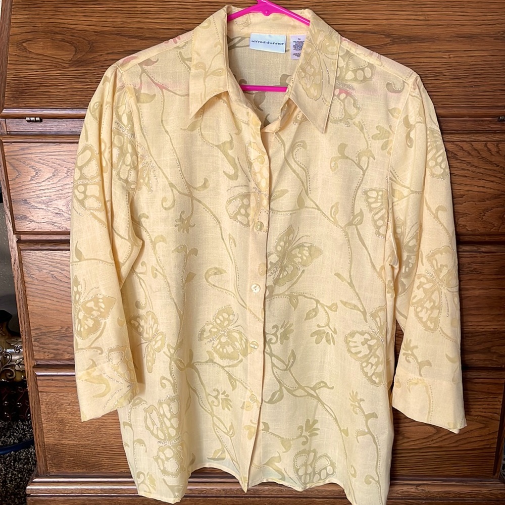 Alfred Dunner Yellow Button Shirt size 14